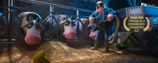 230407_greenpeace_giantcow